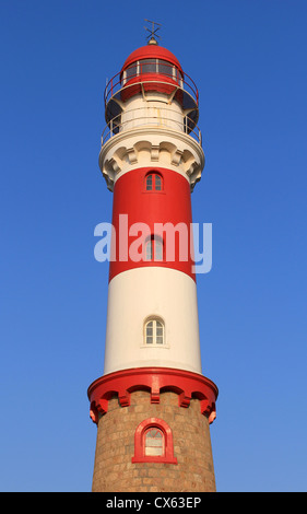 Célèbre phare de Swakopmund, une ville coloniale de style germam sur la côte Atlantique du nord-ouest de la Namibie Banque D'Images