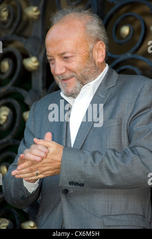 George Galloway frotte ses mains prêt à parler en septembre 2012 Banque D'Images