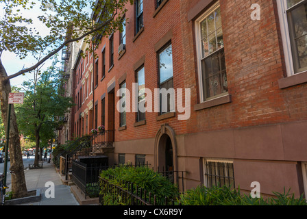 New York City, NY, États-Unis, Greenwich Village Empty Street Scene, Perry Street, Manhattan , Row Houses, West village Townhouse, Aparmtnet bâtiments, façades, marché de location New York Banque D'Images