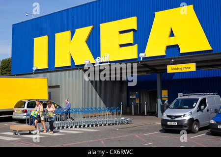 Ikea store front, Wembley, Londres, Angleterre, Royaume-Uni Banque D'Images