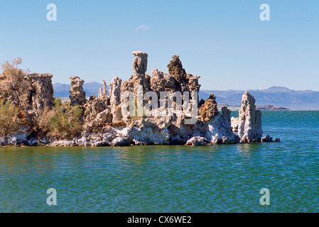 Lac Mono, Californie, USA - Tours de tuf et de formations rocheuses près de Lee Vining Banque D'Images