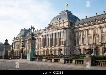 Bruxelles - Le Palais Royal dans la lumière du matin Banque D'Images