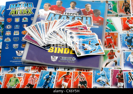 Plus de 130 Match Attax Topps trading cards (jeu) Bleu (à partir de 2008-2009, y compris la collecte et la carte à jouer jeu dossier toutes en bon à excellent état. Si vous avez besoin des cartes pour compléter votre collection alors ce pourrait bien être elle. Banque D'Images