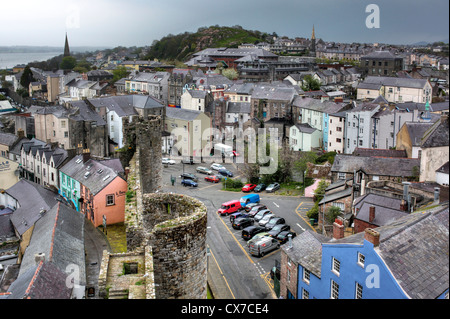 Vue de la ville du château, Caernarfon, Gwynedd, Pays de Galles, Royaume-Uni Banque D'Images