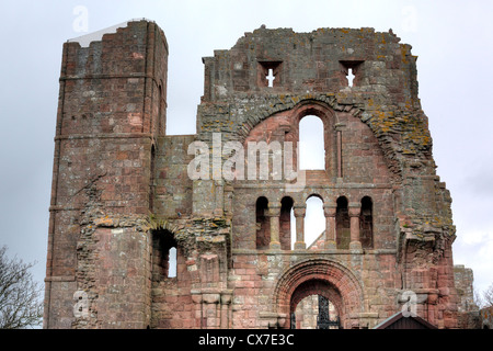 Ruines de l'abbaye, Lindisfarne, Holy Island, Northumberland, Angleterre du Nord-Est, Royaume-Uni Banque D'Images