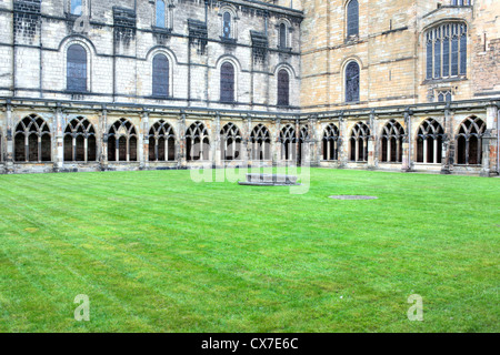Cloître de la cathédrale de Durham, Durham, Angleterre du Nord-Est, Royaume-Uni Banque D'Images