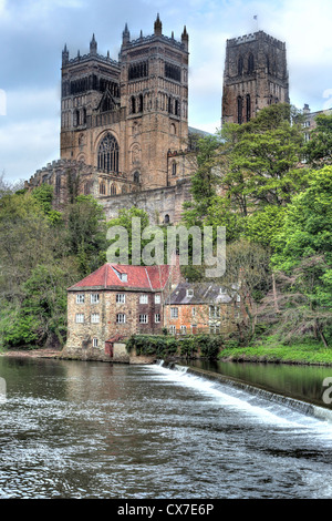 Cathédrale de Durham sur la rivière Wear, Durham, Angleterre du Nord-Est, Royaume-Uni Banque D'Images