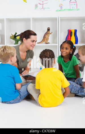 Livre de lecture de l'enseignant pour les élèves de maternelle