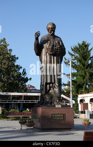 Statue de Saint Clément d'Ohrid ou Sveti Kliment Ohridski Banque D'Images