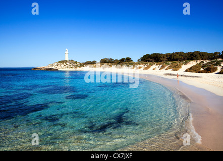 Pinky Beach et Bathurst phare sur l'île Rottnest. Banque D'Images