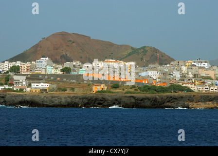 Praia, Santiago, Cap Vert. Construction rapide se produit dans la région de Praia, la capitale des îles du Cap Vert. Banque D'Images