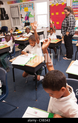 Les enfants de l'école des Bahamas à New Plymouth sur Green Turtle Cay, Bahamas. Banque D'Images