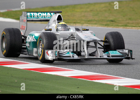 Conduite de Nico Rosberg pour Mercedes GP en 2011 à l'hippodrome de Montmelo à Barcelone, Espagne Banque D'Images