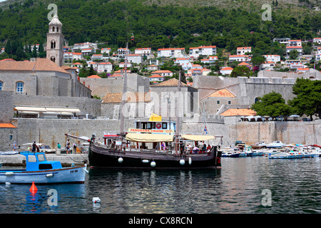 Port de la vieille ville, Dubrovnik, Dalmatie, Croatie Banque D'Images