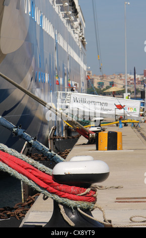 Aida Cruises Cruise Ship 'AIDAbella' à quai dans le port de Palma de Majorque, Iles Baléares, Espagne Isl;PADN. Banque D'Images