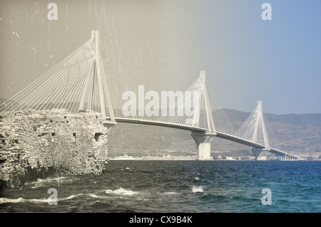 Pont de Rion-Antirion - où l'histoire rencontre l'avenir Banque D'Images