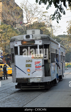 Un tram à Kolkata, West Bengal, India Banque D'Images