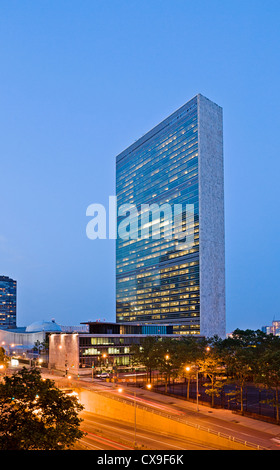 Le bâtiment du secrétariat, Siège de l'Organisation des Nations Unies, l'ONU, New York. Banque D'Images