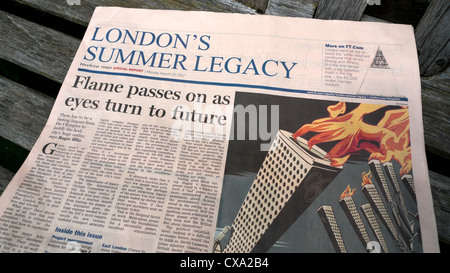 L'été de Londres Jeux Olympiques anciens titres flambeau ardent journal Financial Times 20.8.2012 Banque D'Images