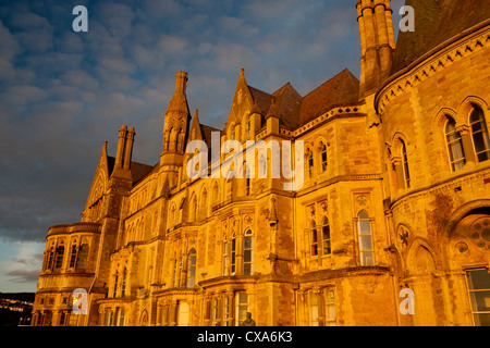 Old College Building (Yr Hen Goleg) au coucher du soleil une partie de l'Université d'Aberystwyth Aberystwyth, Ceredigion Mid Wales UK Banque D'Images