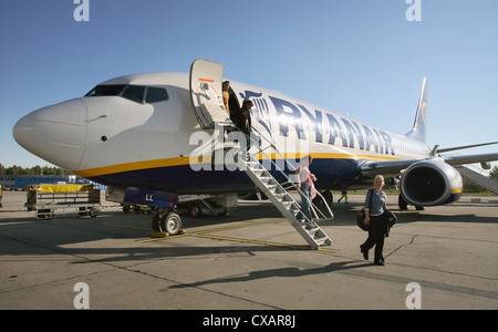 Dublin, avion de Ryanair à l'aéroport Berlin-Schoenefeld Banque D'Images