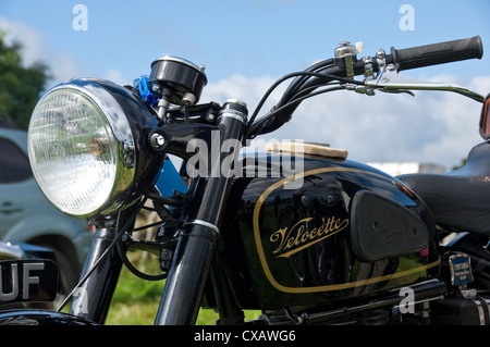 Gros plan de la vieille moto Velocette vintage Banque D'Images