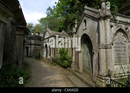 Avenue égyptien, le Cimetière de Highgate West, Highgate, Londres, Angleterre, Royaume-Uni, Europe Banque D'Images