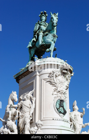 Statue équestre de Dom Jose à Praca do Comercio, la Baixa, Lisbonne, Portugal, Europe Banque D'Images