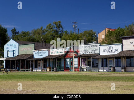 La rue Front à Dodge City, ville frontière de l'ancien Ouest, Kansas, États-Unis d'Amérique, Amérique du Nord Banque D'Images