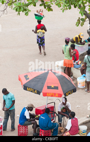 Des scènes de rue à Luanda, Angola, Afrique du Sud Banque D'Images