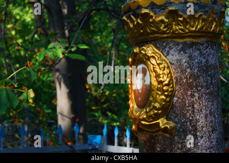 Vieux cimetière orthodoxe à Luhansk, Ukraine Banque D'Images