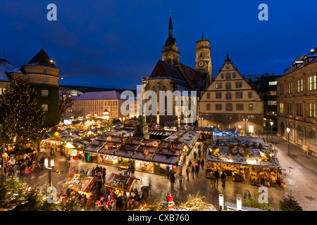 Marché de Noël, PLACE SCHILLERPLATZ, Stuttgart, BADEN-Württemberg, Allemagne Banque D'Images