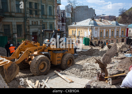 La reconstruction de controverse Andriyivsky Uzviz historique (descente) à Kiev, Ukraine, Europe de l'Est Banque D'Images