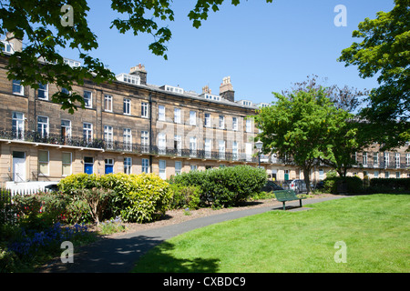 Maisons géorgiennes dans le Croissant, Scarborough, North Yorkshire, Yorkshire, Angleterre, Royaume-Uni, Europe Banque D'Images