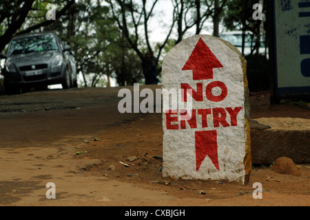 Pas d'entrée signe à Nandi hills, Bangalore, Inde Banque D'Images