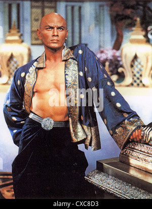 Le ROI ET MOI - Yul Brynner dans le 1956 Twentieth Century Fox Film encore de Banque D'Images