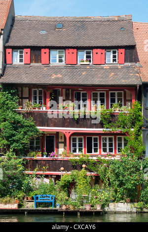 Vieilles maisons sur le bord de mer en petite Venise à Bamberg en bavière Allemagne Banque D'Images