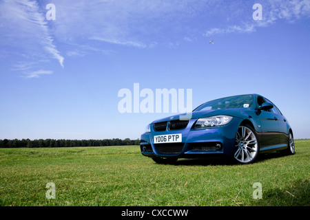 Bleu LeMans, BMW 330i M Sport. Banque D'Images