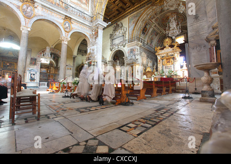 L'Italie, Rome, Capitole, Santa Maria in Aracoeli, Basilique, à l'intérieur, de l'intérieur, des religieuses Banque D'Images