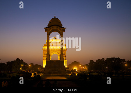 Vue de nuit sur la porte de l'Inde à Delhi, Inde Banque D'Images