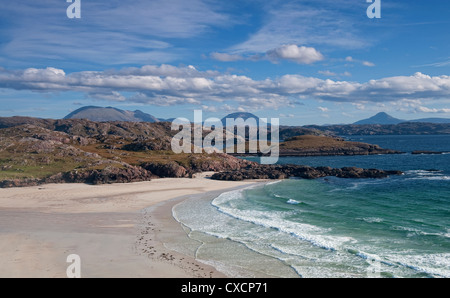 Polin plage près de Kinlochbervie, Sutherland, Foinaven, Arkle et Ben Pile dans la distance Banque D'Images