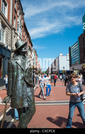 Statue de James Joyce Earl Street Dublin en Irlande. Banque D'Images