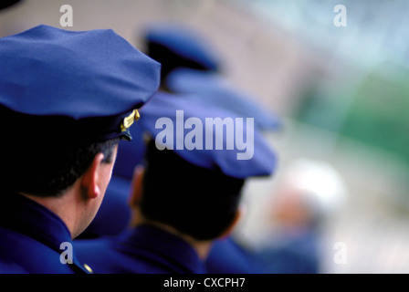 Officiers de NYPD dans huit chapeaux Point New York, NY. modèle ne libération. ©mak Banque D'Images