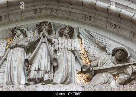 Close up detail de Saint Finbarre's Cathedral à Cork. Banque D'Images