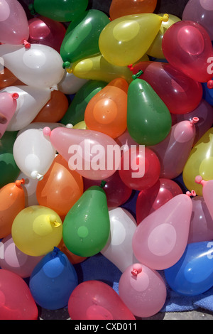 Berlin, ballons gonflés à l'eau Banque D'Images