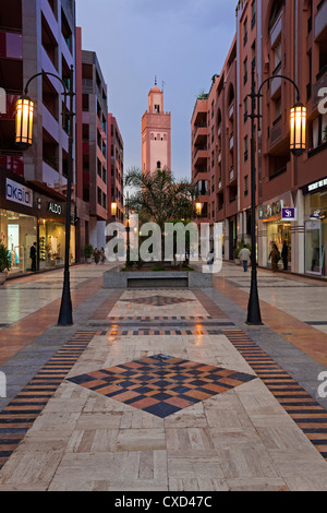 Nouveau centre commercial et des appartements dans le domaine de riches Gueliz à Marrakech, Maroc, Afrique du Nord, Afrique Banque D'Images
