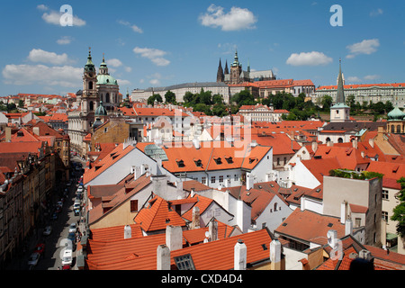 La cathédrale Saint-Guy et Eglise Saint-Nicolas, Prague, République Tchèque, Europe Banque D'Images