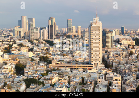 Une vue sur la ville vers le centre commercial et d'affaires, Tel Aviv, Israël, Moyen Orient Banque D'Images