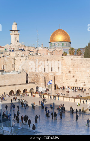 Quartier juif de la place du Mur occidental et Dôme du Rocher, au-dessus de la Vieille Ville, site du patrimoine mondial de l'UNESCO, Jérusalem, Israël Banque D'Images