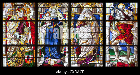 La fenêtre de l'Épiphanie, l'Archevêque Hermann de Hesse, Marie, Elisabeth, de la Hongrie, St Christopher, Cathédrale, l'Allemagne, de l'Europe Banque D'Images